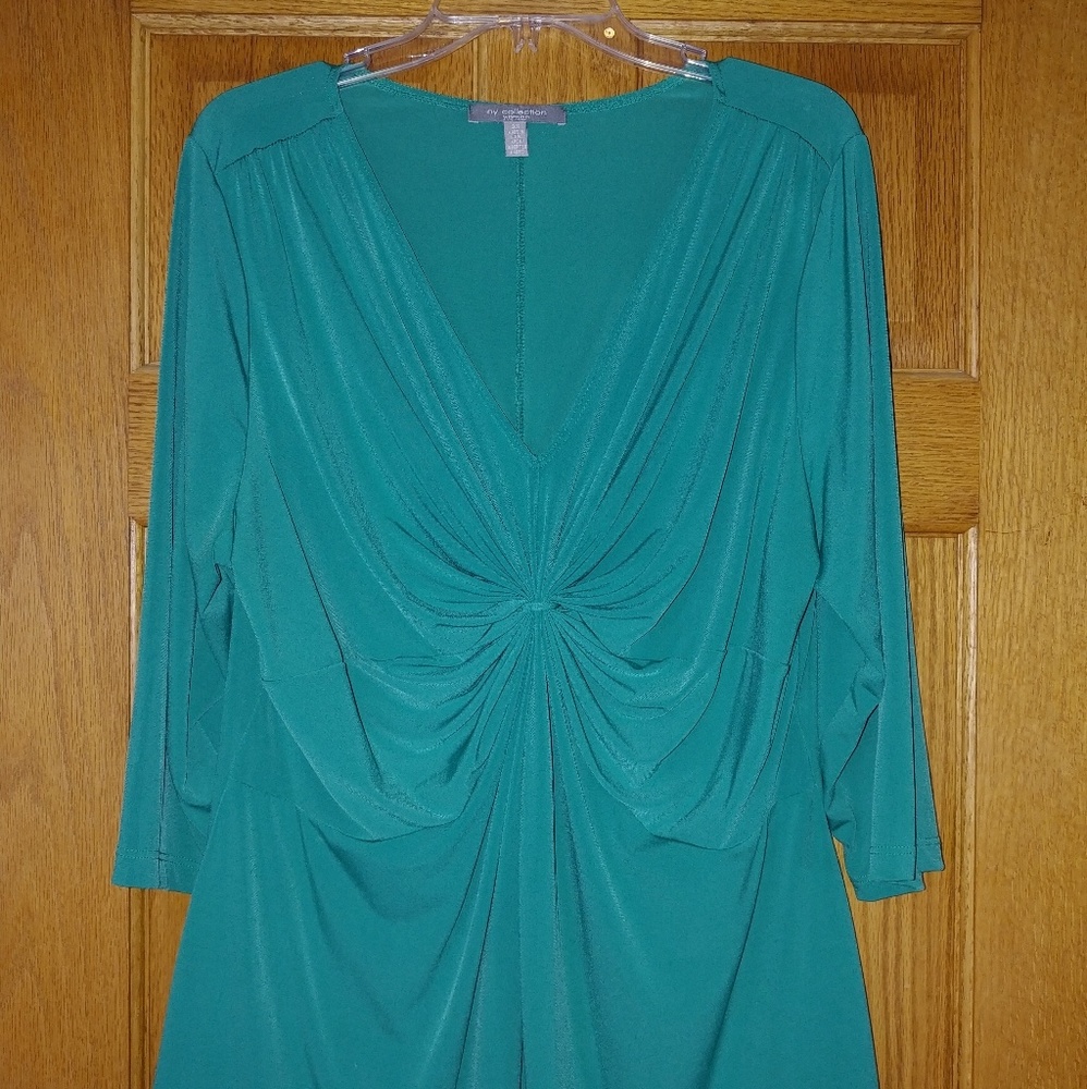 Gorgeous green NY Collection top